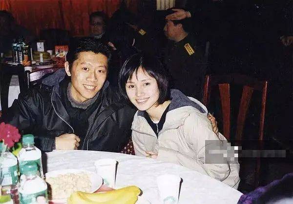 她和夏雨谈恋爱了,表示很赞成:"这种关系真是不容易,袁泉表演夏雨来看