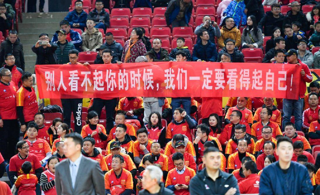外援毁了整个cba?八一队解散引热议:我看到了中国足球的影子