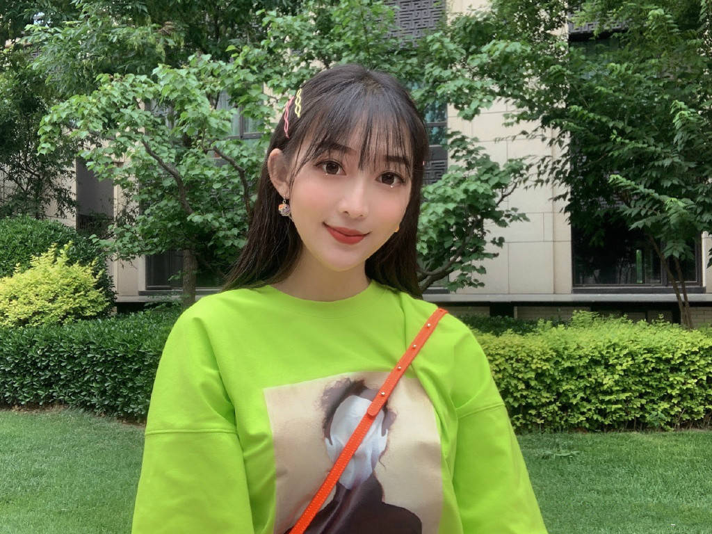 原创德云社烧饼官宣妻子怀二胎,"饼嫂"却打扮甜美,仍像个小姑娘