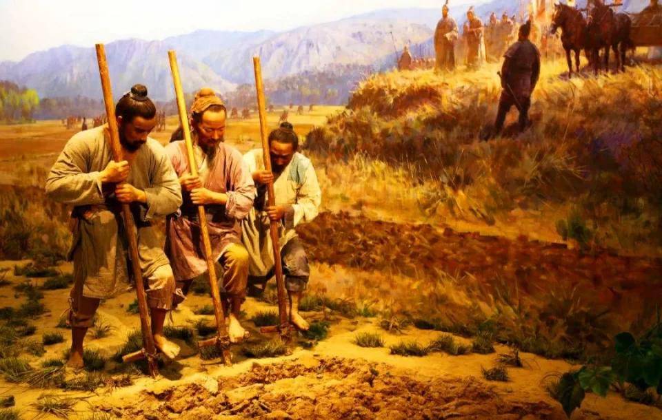 秦始皇修长城，请的劳役工居然8000一个月，你心动了吗？_孟姜女