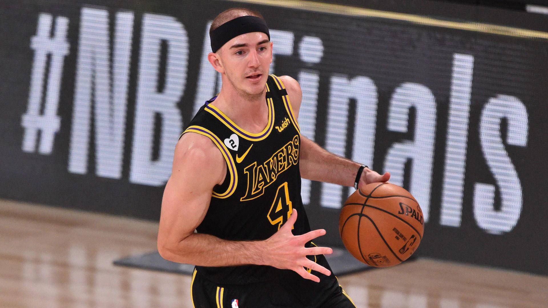 美媒曝早有多队看中卡鲁索没三分也搭詹眉两特质湖人难不留人