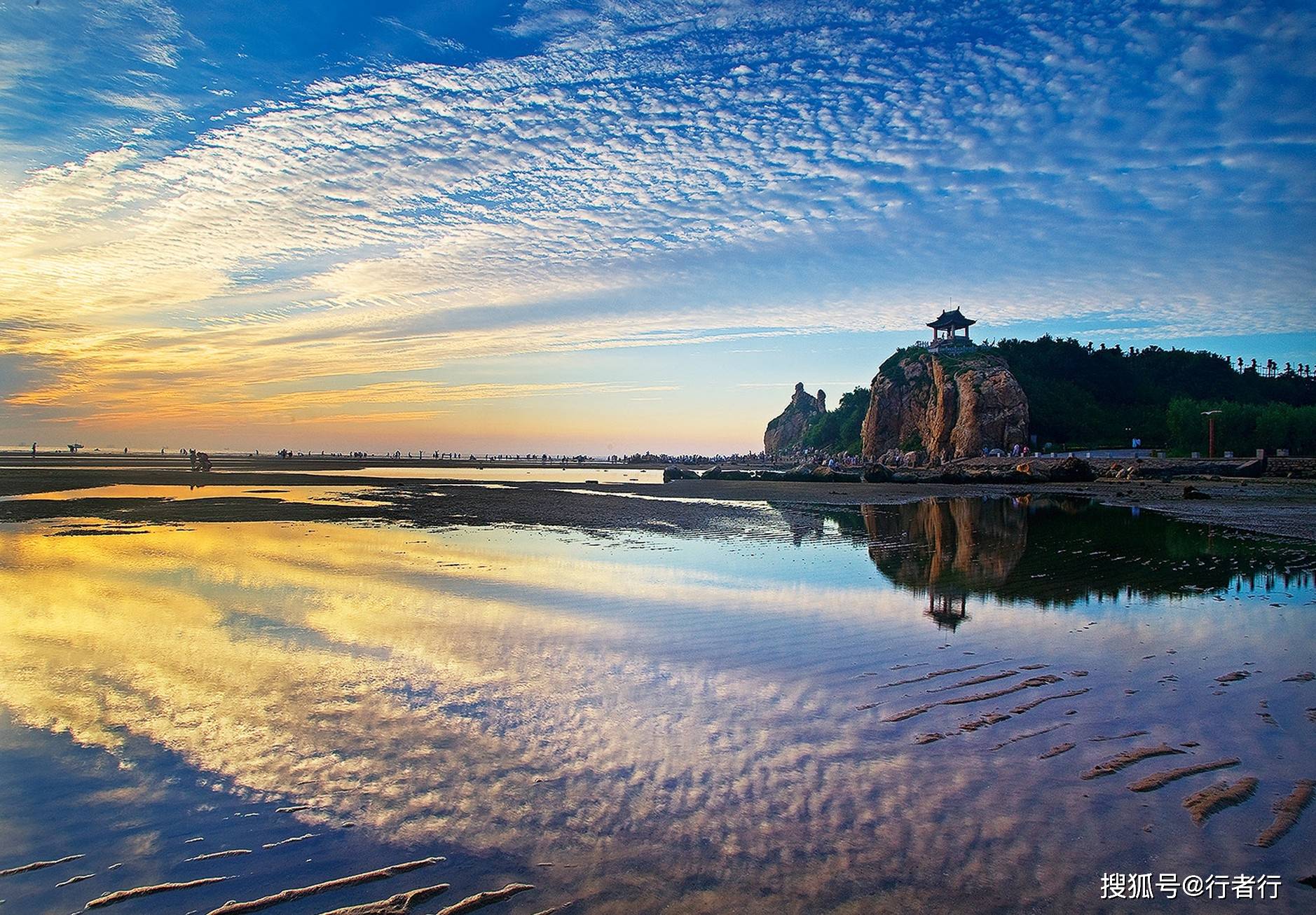 河北东北部,南临渤海,是中国首批沿海开放城市,首都经济圈的重要功能