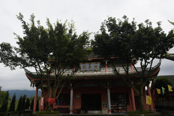 游玩双福寺与大唐一起去祈福