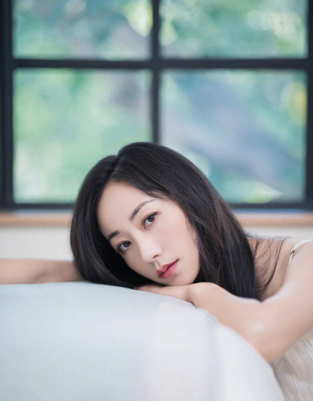 韩雪气质无敌了,极简黑白穿搭也能穿出御姐范!完美诠释颜值爆棚