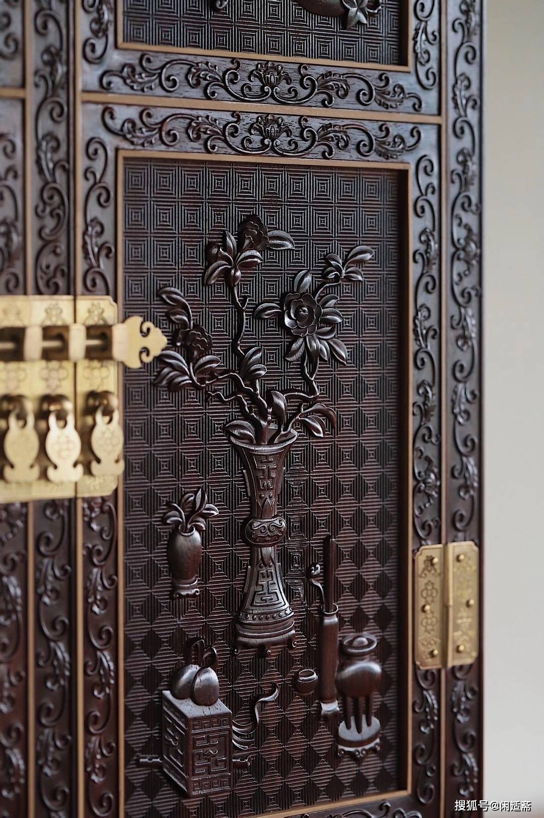 清宫典藏,小叶紫檀,满浮雕博古文玩多宝柜_家具