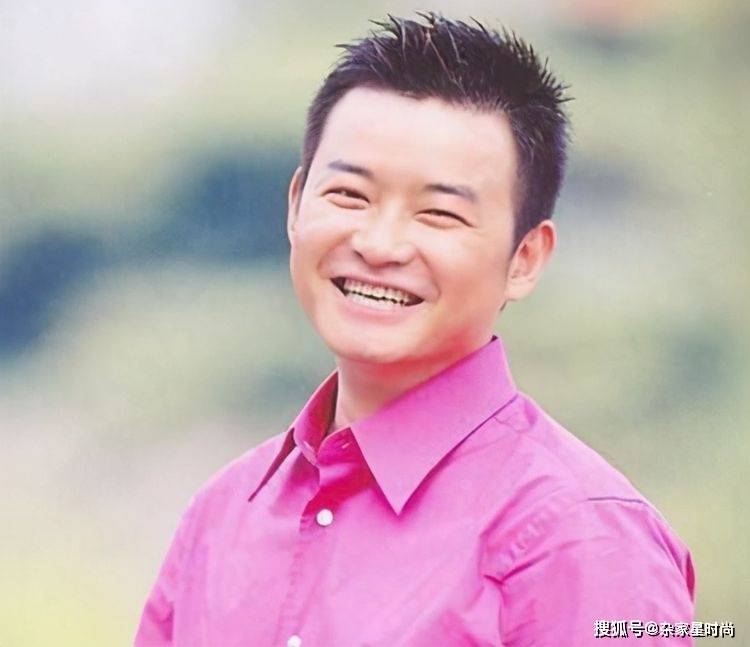 因为李佳明在节目中见多识广,认识了很多成功人士,他们分享的成功之道