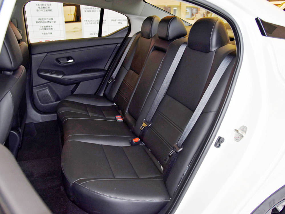 新款轩逸暗夜版实车,外观更霸气更运动,叫板思域