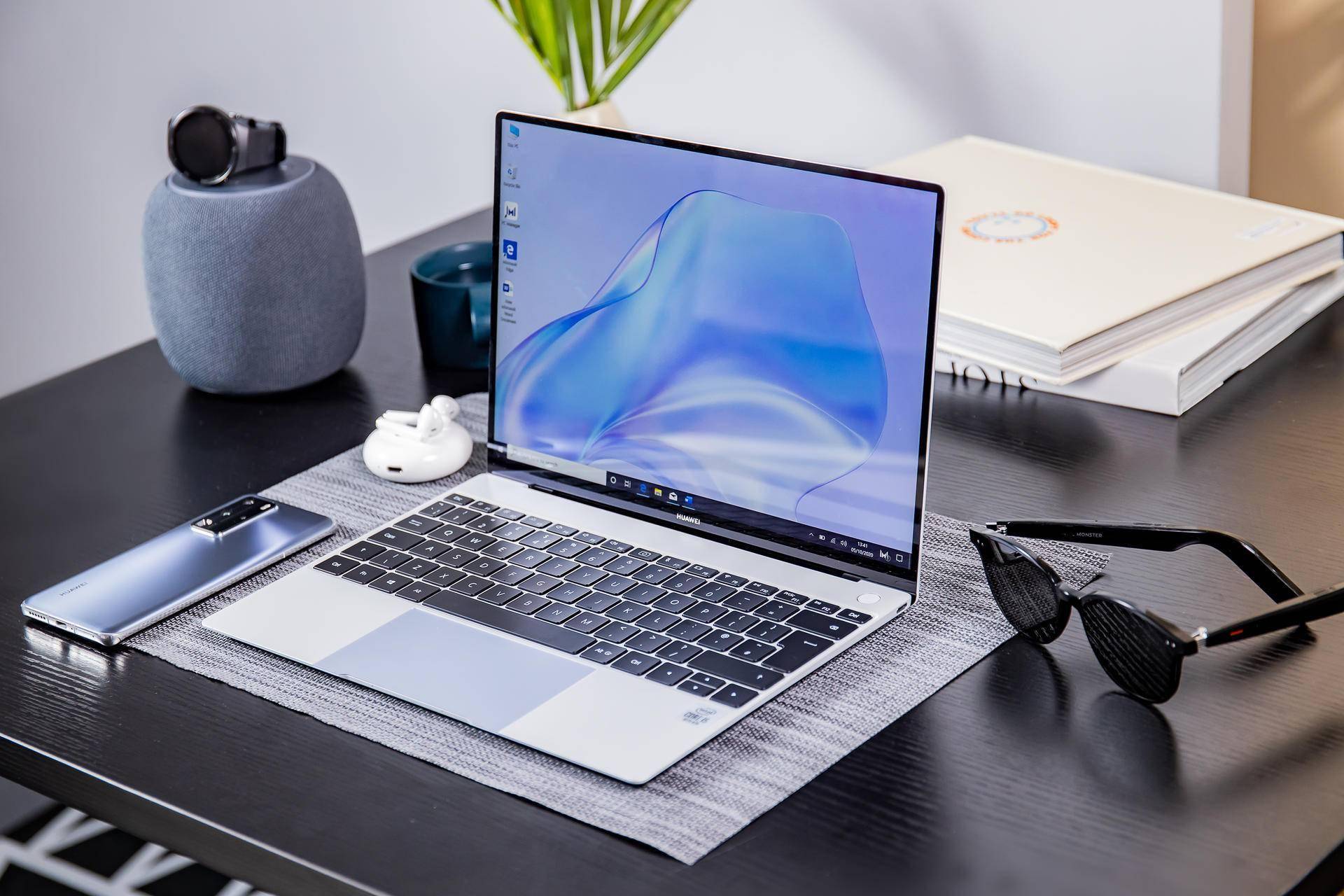 不到1kg的轻,华为matebook x这颜值你给几分?