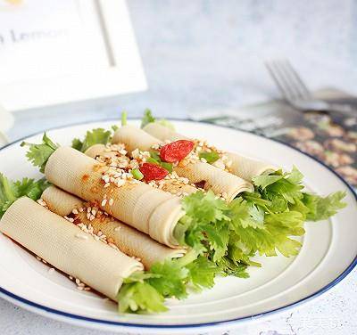 夏日消暑非它莫属千张香菜卷10分钟上桌