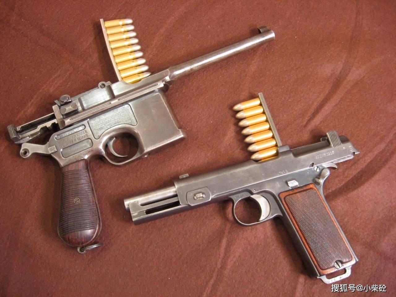 1364年),意大利的几个城市都出现了成批制造的一种名为"希奥皮"的短枪