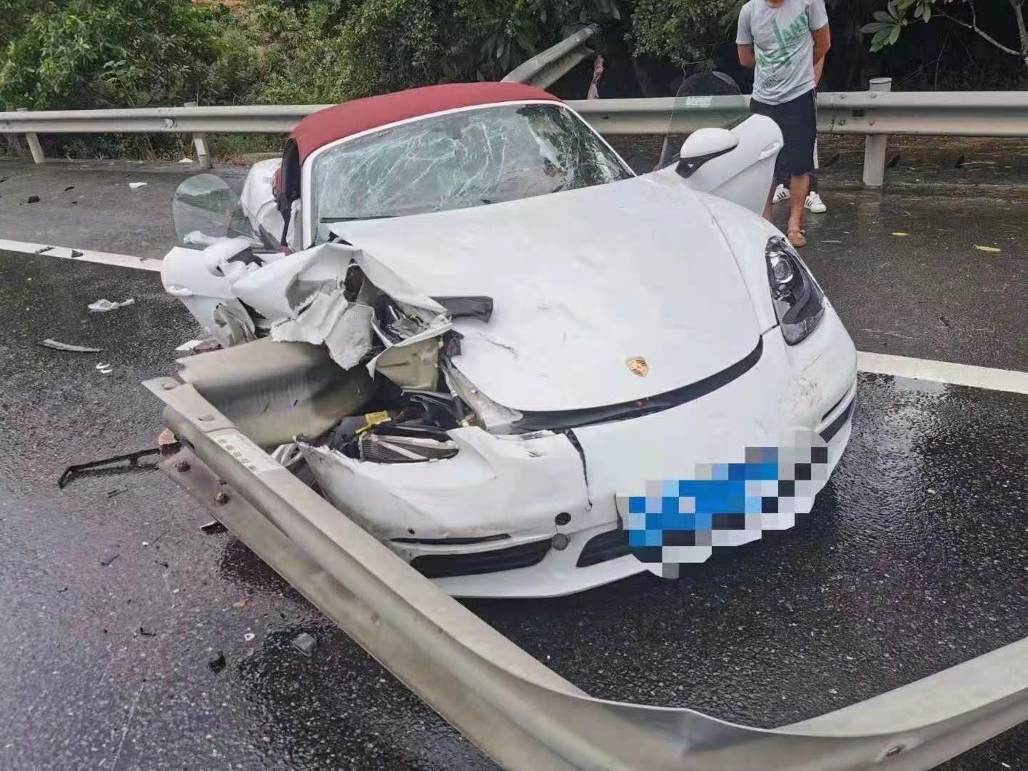 保时捷718车祸图片图片