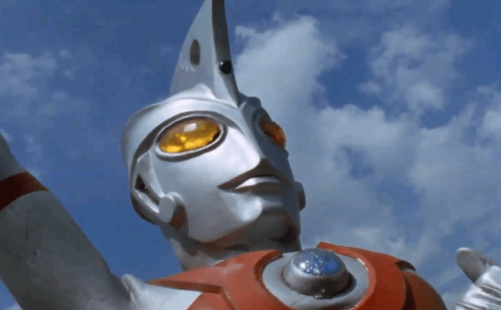 为什么艾斯奥特曼头上有一个圆孔?这个圆孔的作用,非常大_手机搜狐网