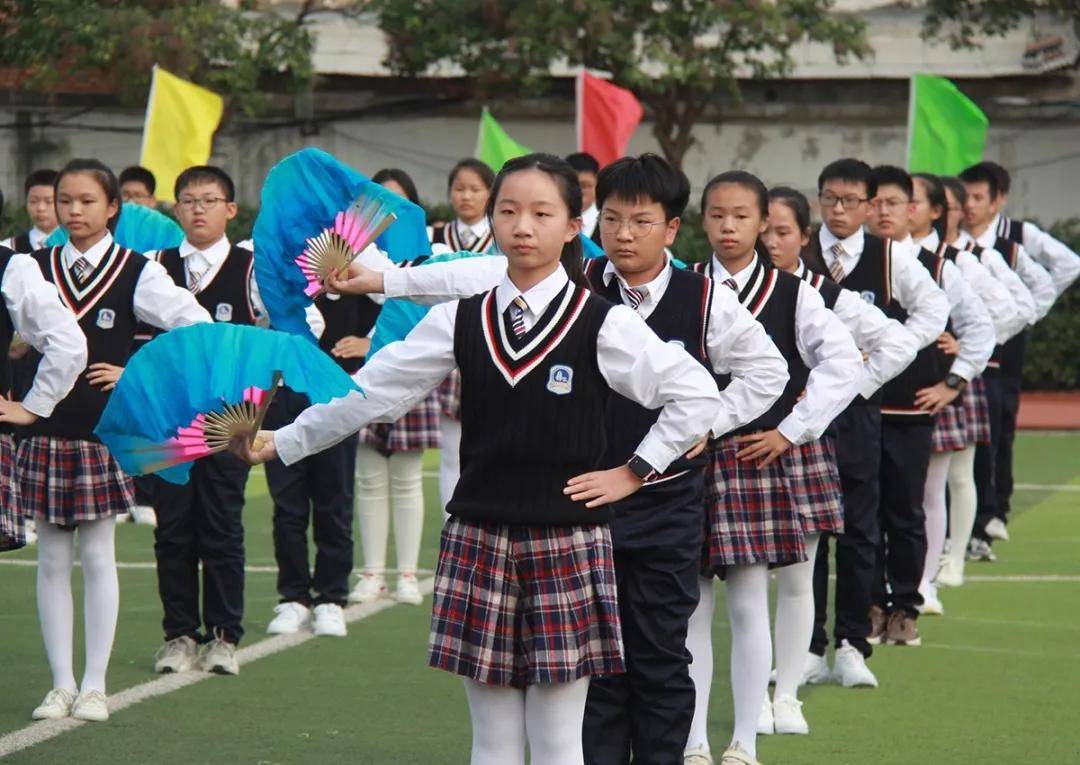 努力拼搏健康快乐文通中学举行第二十届文通之秋体育节田径运动会