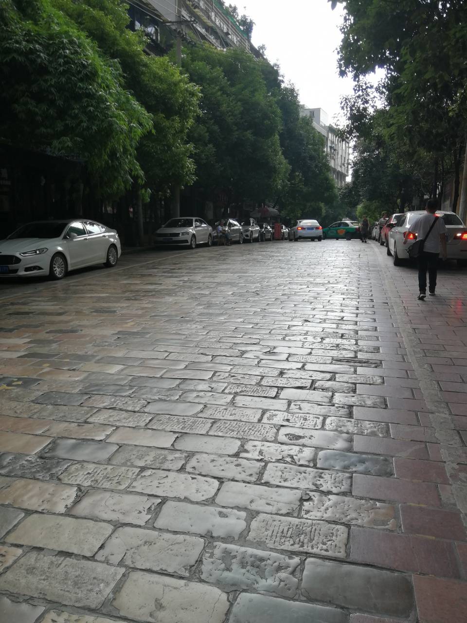 游贵阳省府路,走过石板街,参观革命纪念旧址