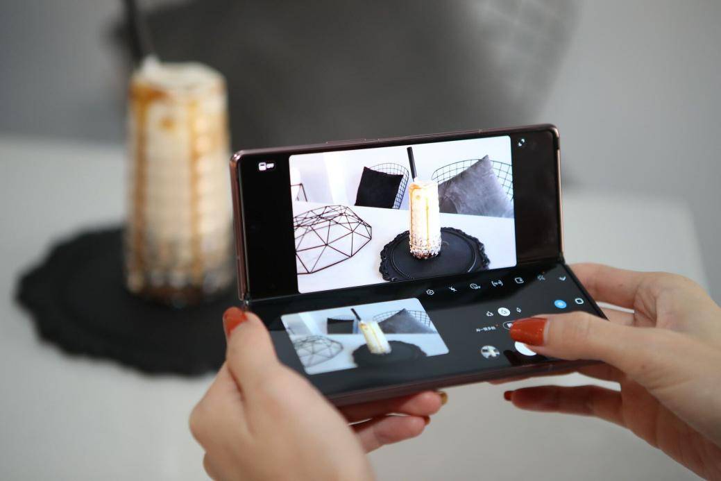 挥洒艺术灵感 三星galaxy z fold2 5g创意无限_音乐