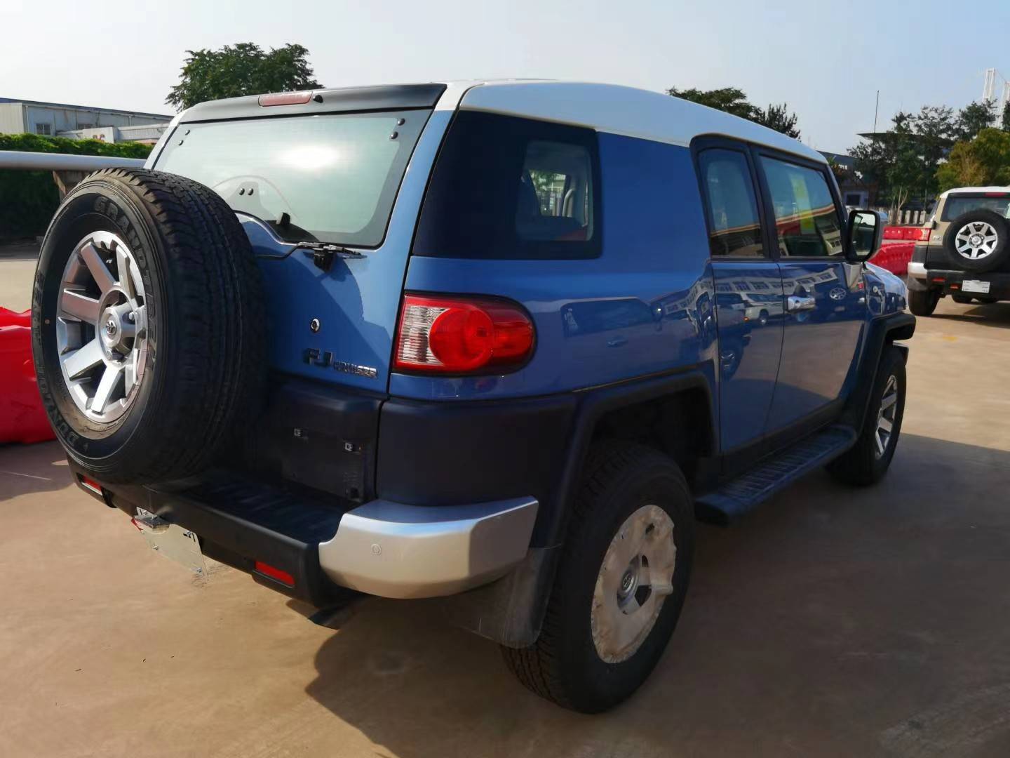 全新丰田fj酷路泽新实拍 时尚越野优惠畅销