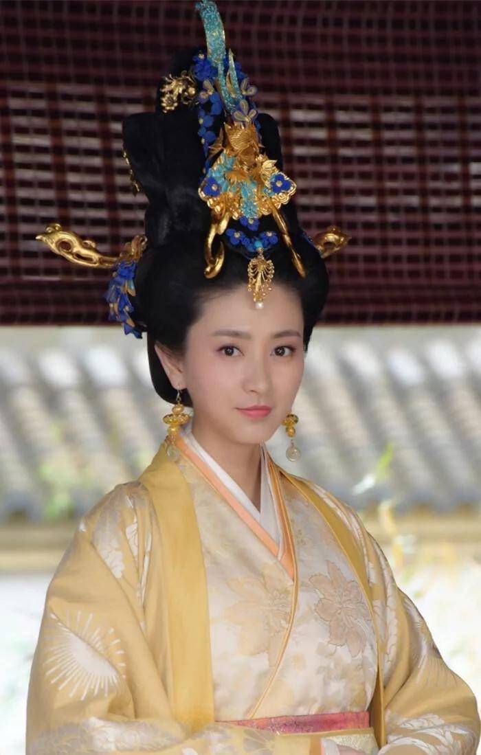 斓曦在剧中饰演福庆长公主,为了让自己儿子上位,不择手段.