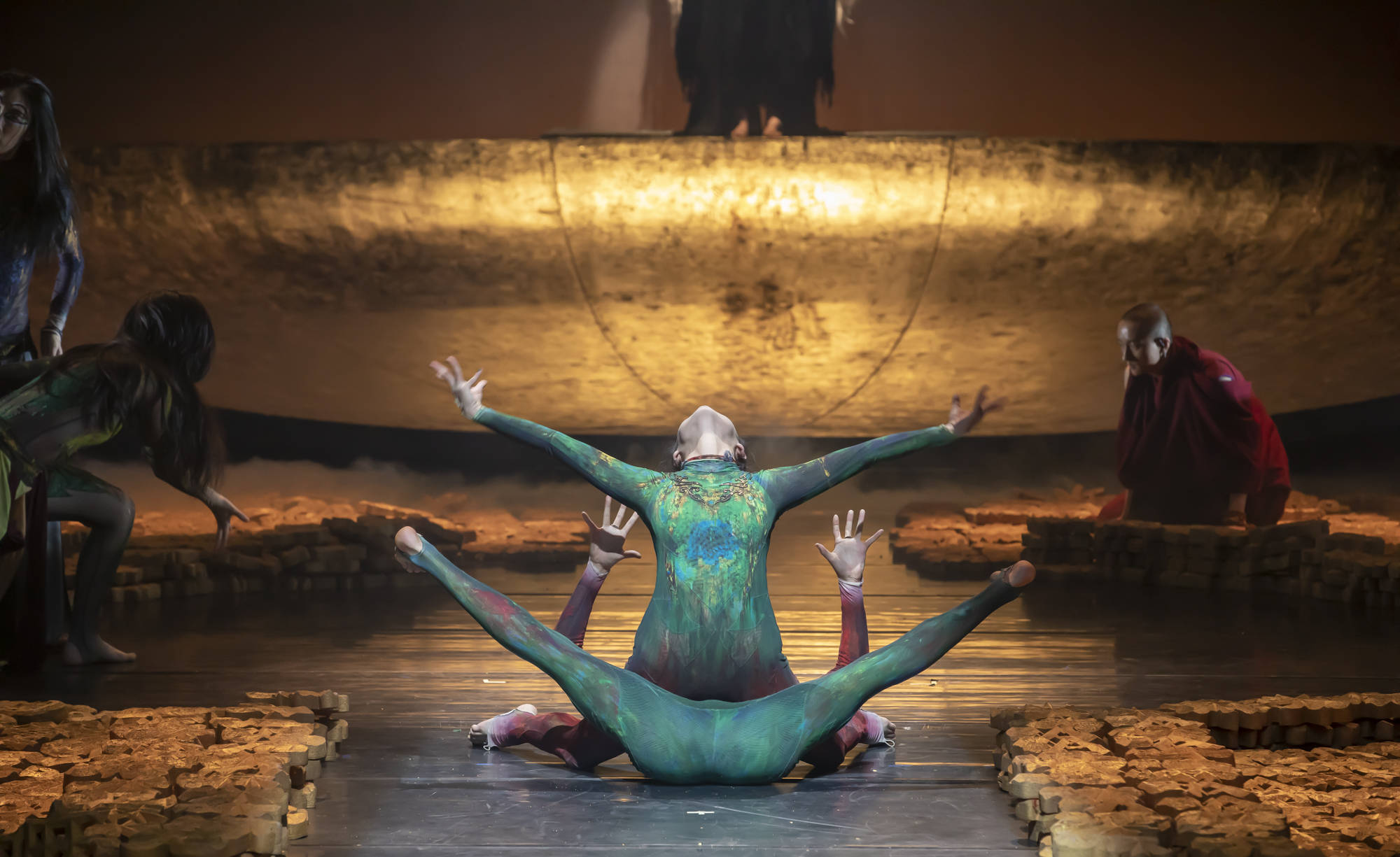 现代舞剧春之祭登陆滨州保利大剧院给市民带来一场精彩的舞蹈盛宴