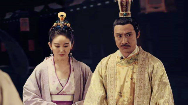 在李显还是太子的时候,她就跟着李显,成了太子妃,李显对这个老婆是