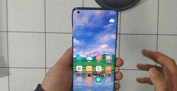 小米开始着急了小米10价格再次刷新为新版造势