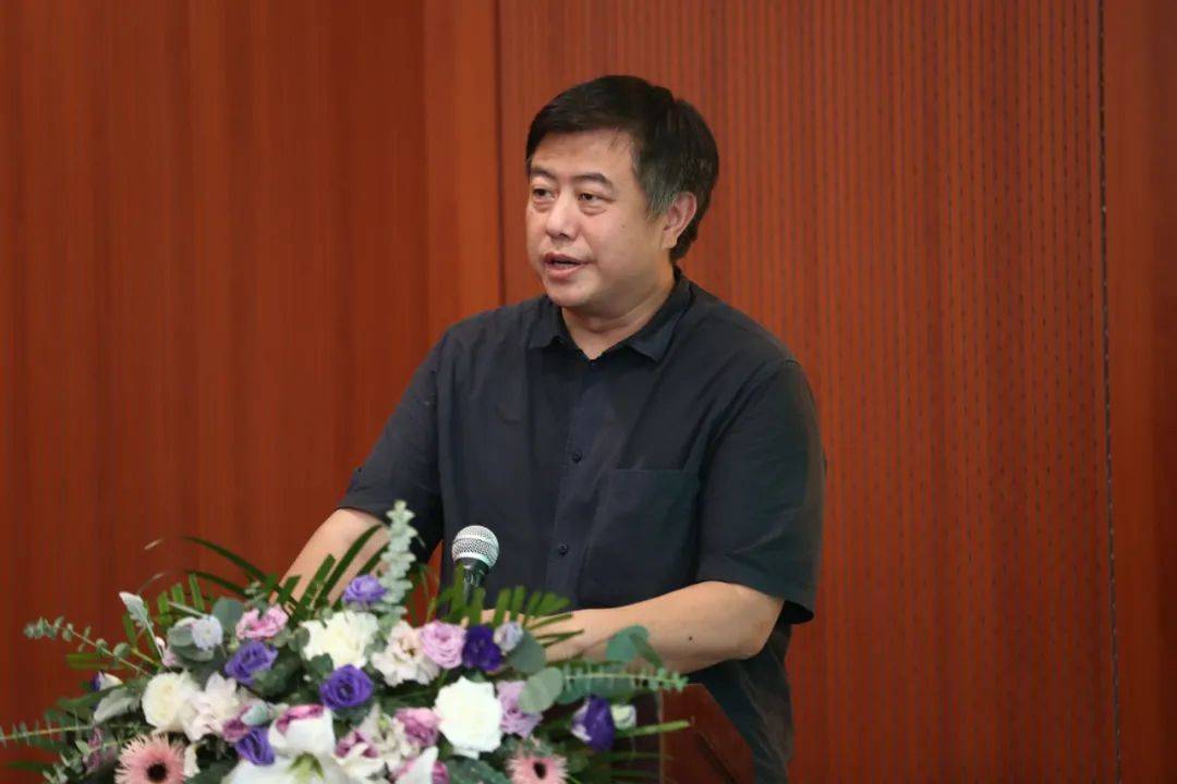 周榕中国当代建筑,城镇化,公共艺术领域知名学者评论家,策展人,清华