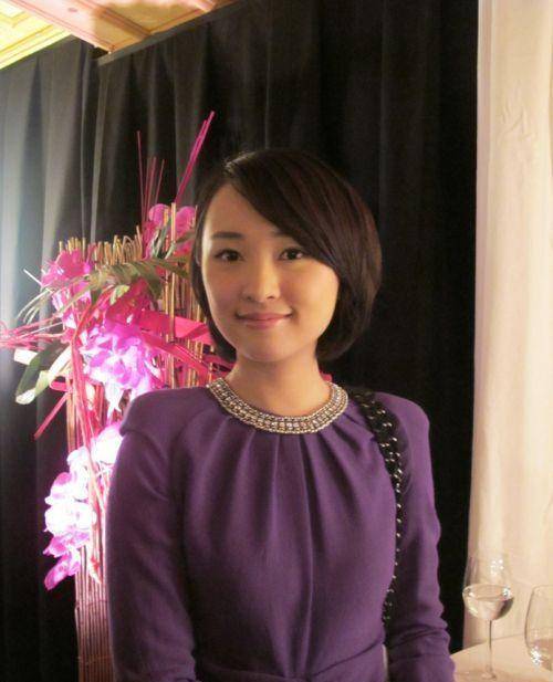 经济信息联播女主持人(经济信息联播女主持人谢颖颖)