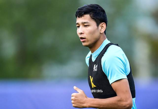 这是让很多球迷都感到非常遗憾的事情,现在主力右后卫阿不都海米提