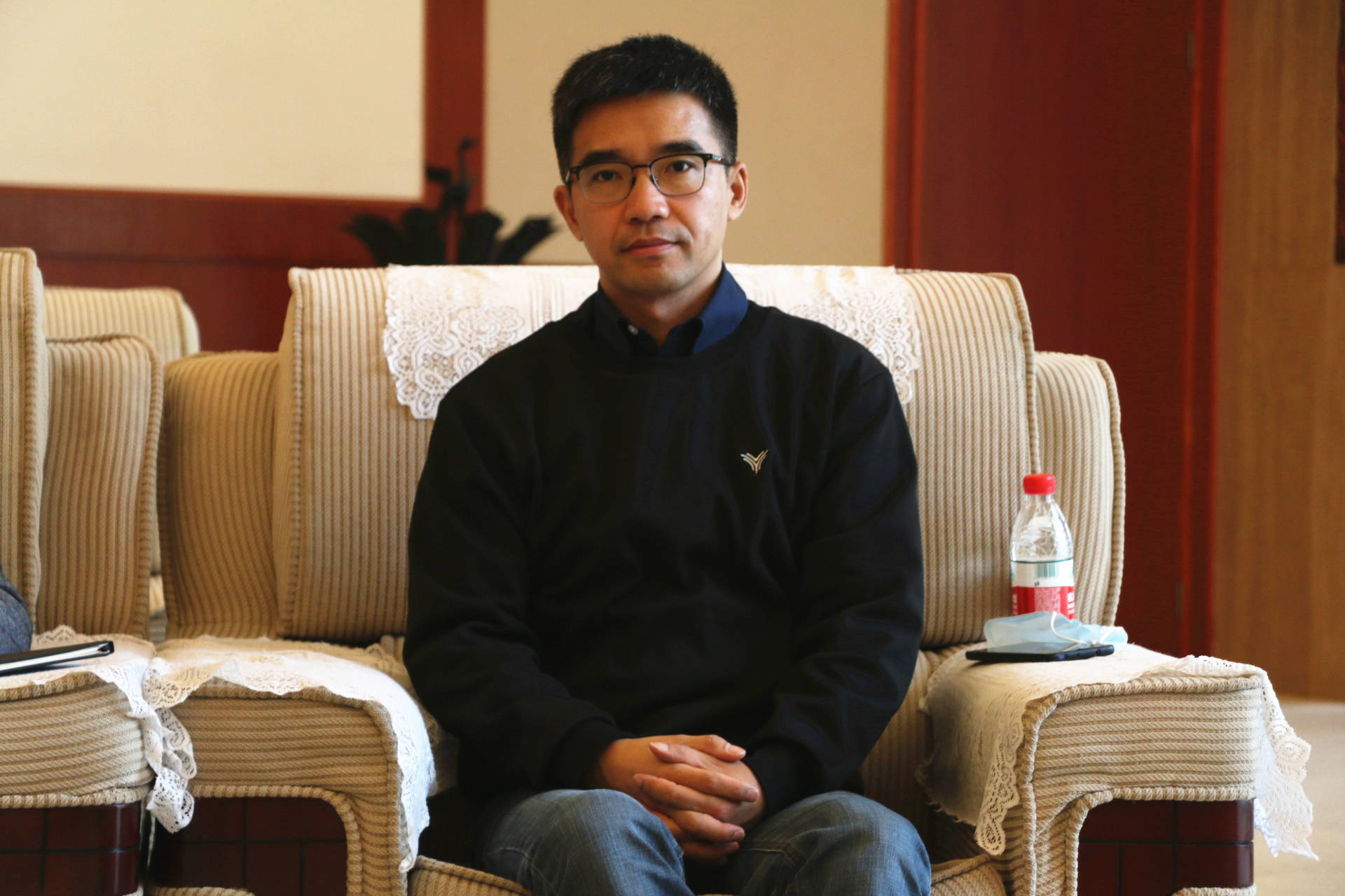 对话丨胡恩平:哪吒汽车不会"轻如鸿毛"