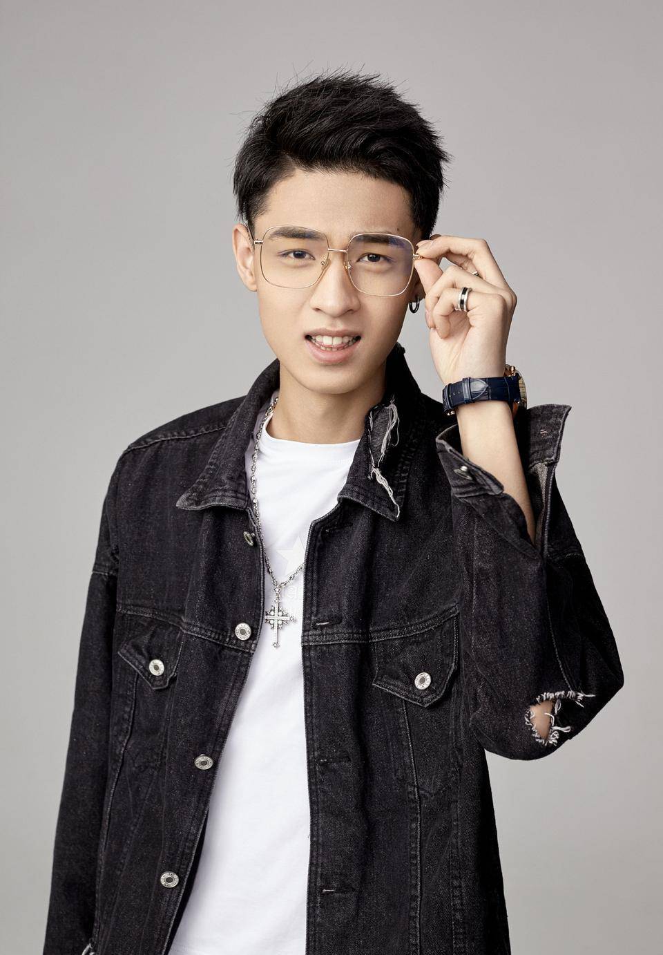 栾云平回应秦香拆对事件,师傅力挺,秦霄贤声称,正常的人事调动_老秦