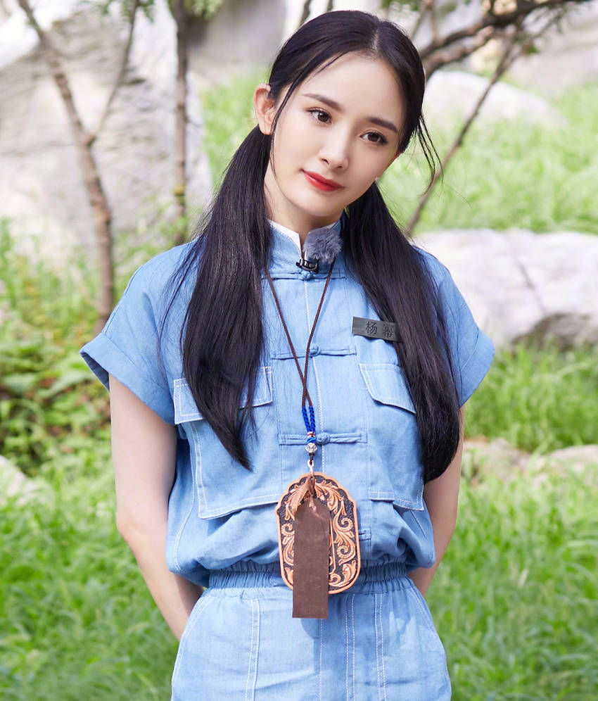 原创刺杀小说家主演齐聚杨幂哪吒头造型超甜雷佳音出镜状态佳