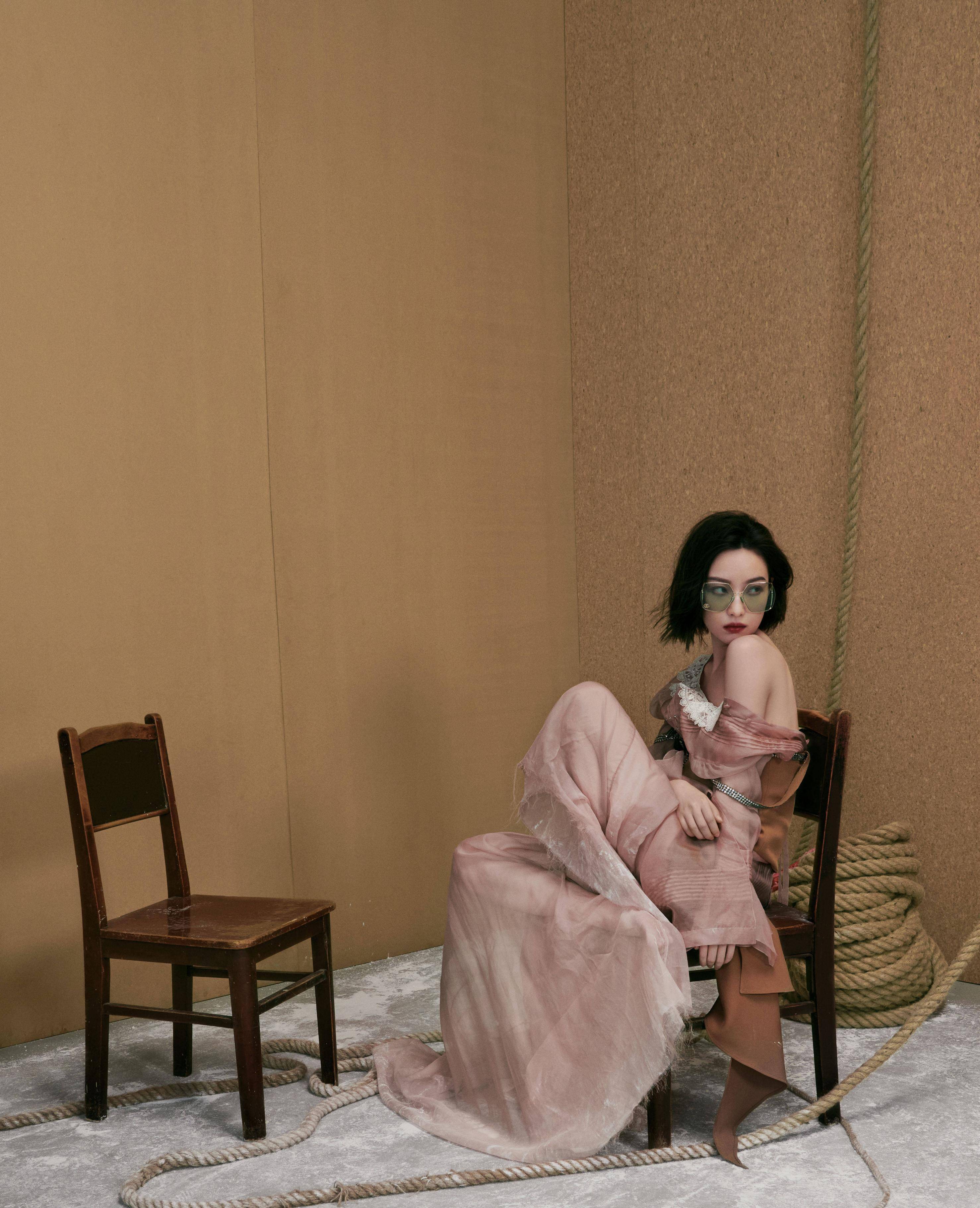 倪妮新造型一酷到底短发搭配allblack搭配好帅