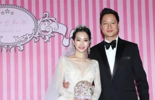 原创康熙来了的王思佳现状如何她为什么这么有钱