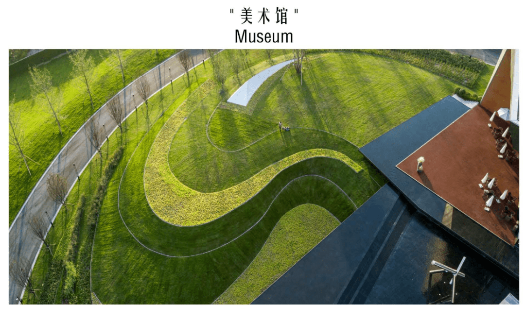 几何构图过度自然波浪高差形成镜面和叠水建筑外延挑台引流