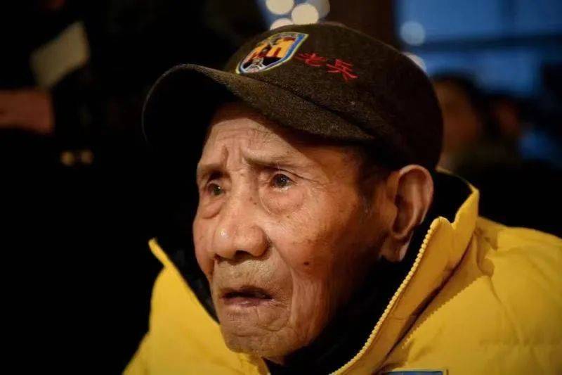 李正祥生前(李新亮供图)此外,李正祥曾多次以抗战老兵身份出席在长沙