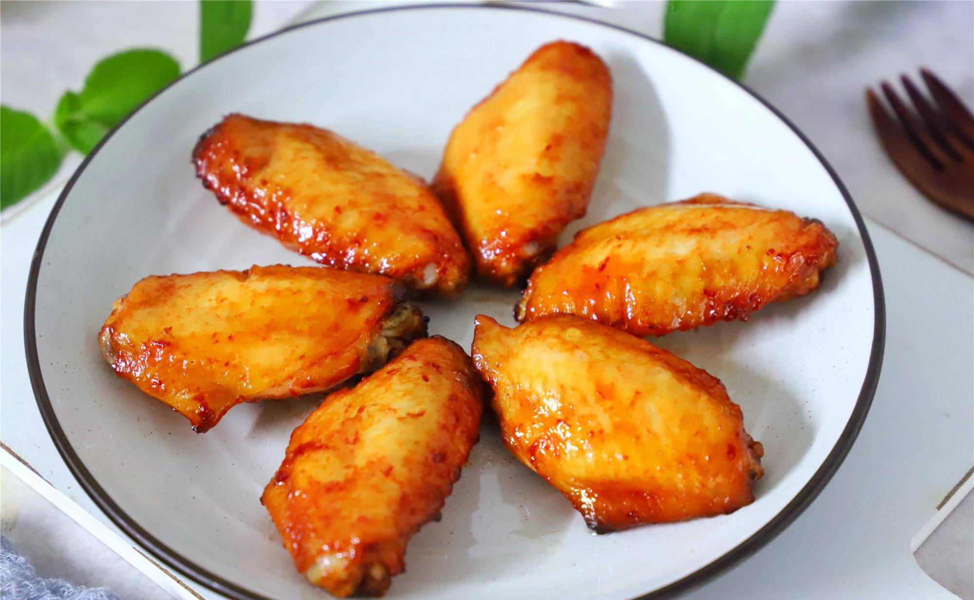 学会鸡翅秘制做法,孩子三天两头就想吃,不煎不炸,无油更健康