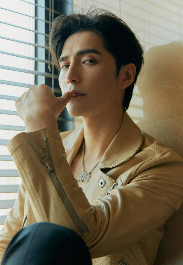 阿云嘎履行年初约定 包机酒请医护人员看音乐剧