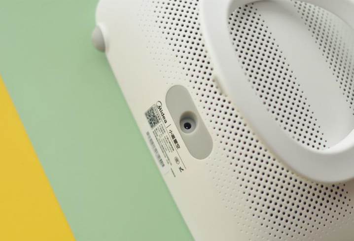 交互方式全新升级智能一触即达美的小美ai触屏音箱上手体验