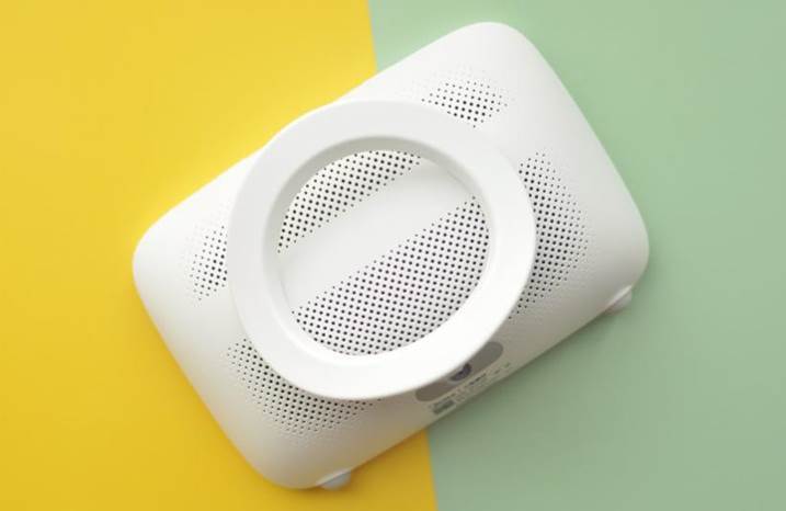 交互方式全新升级智能一触即达美的小美ai触屏音箱上手体验