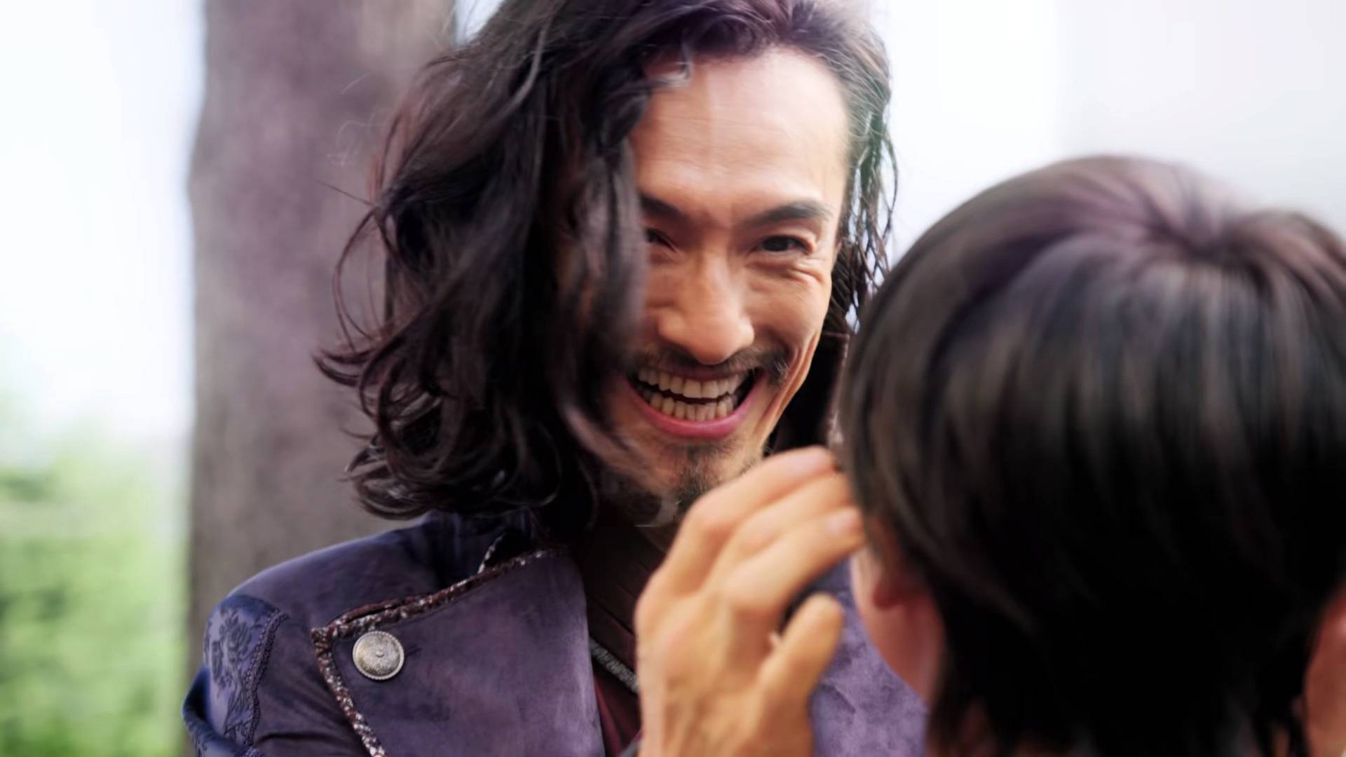 假面骑士圣刃:王剑真实身份是初代圣刃,贤人迎来三册形态