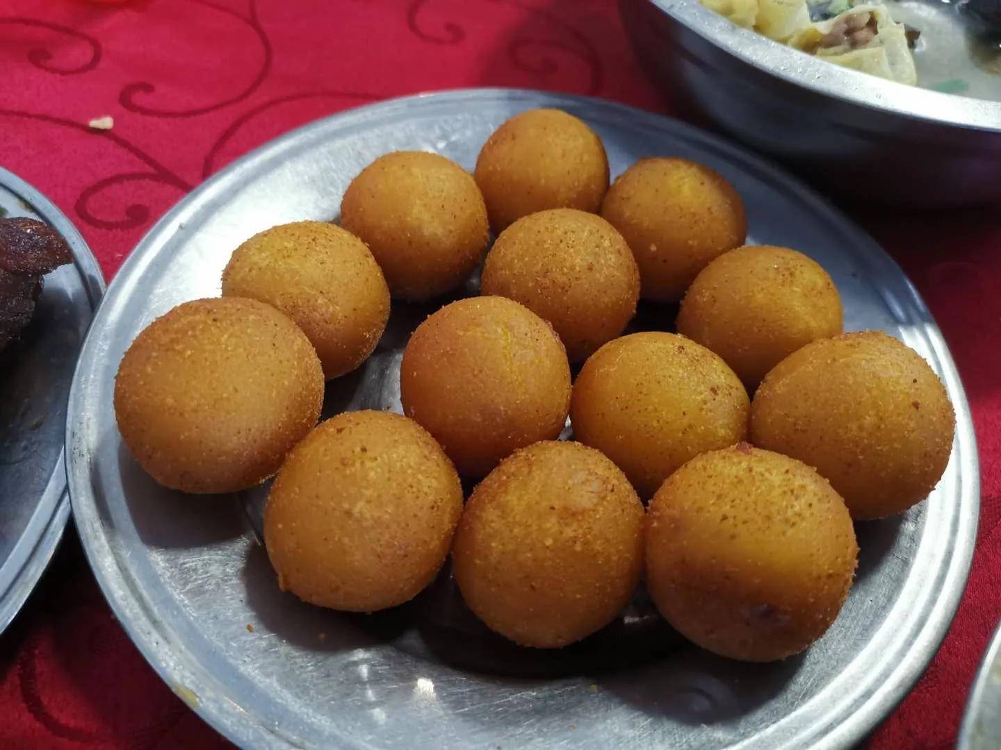 屋落成,大宴宾朋,于是我们也跟着一饱口福,吃到了许多的湖南乡间美食