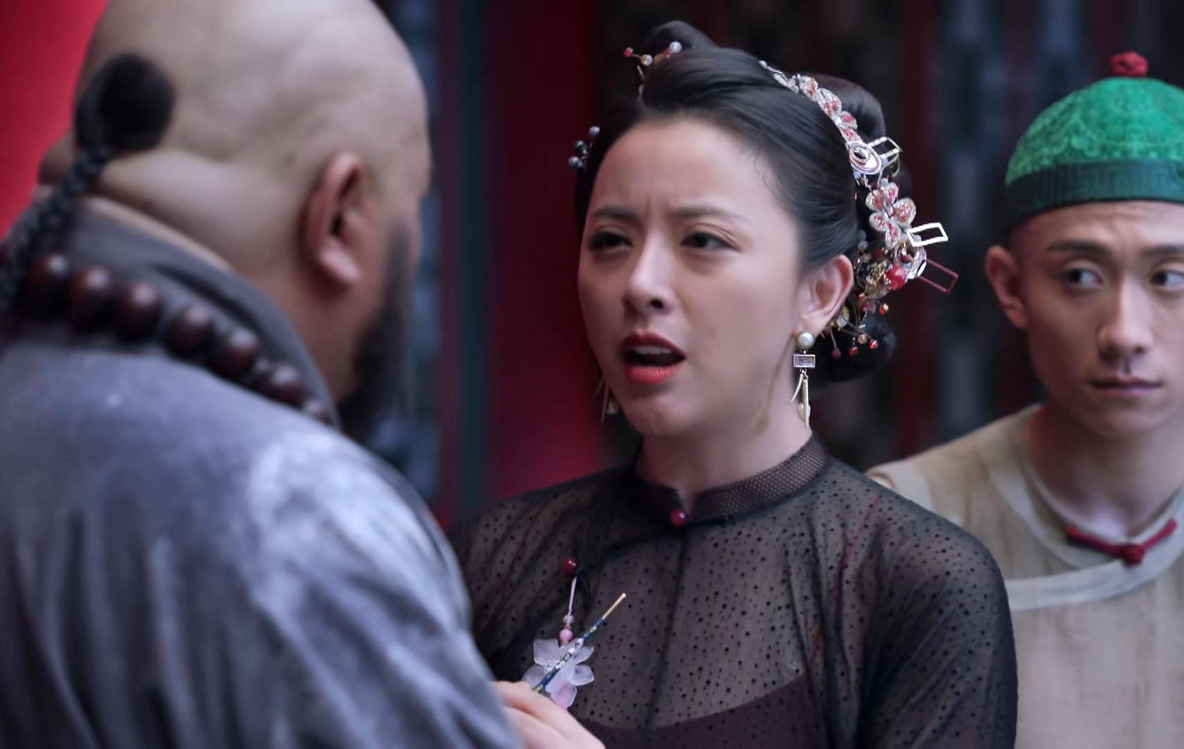 原创张一山版《鹿鼎记》韦小宝的妈妈太漂亮,身穿黑蕾丝裙太时尚太