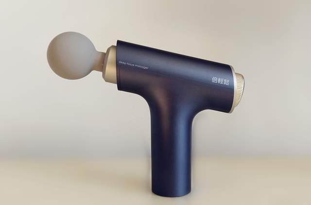 倍轻松迷你筋膜枪随时随地享受按摩乐趣