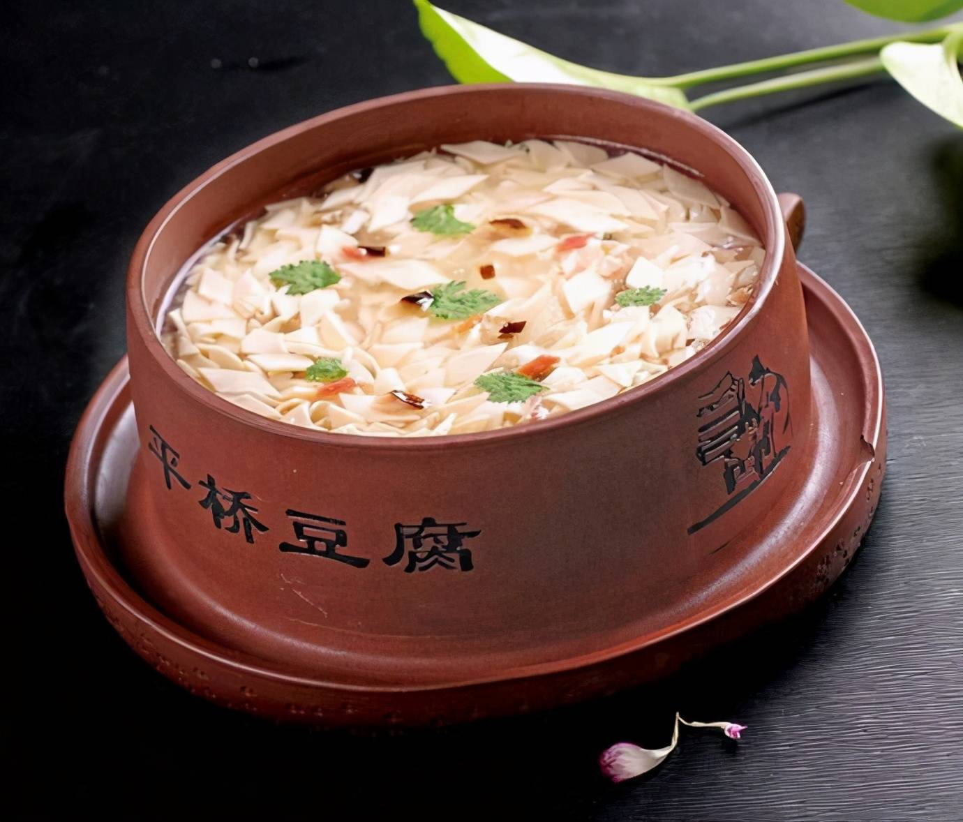 文楼汤包因淮安古镇文楼而得名,是当地的传统名小吃