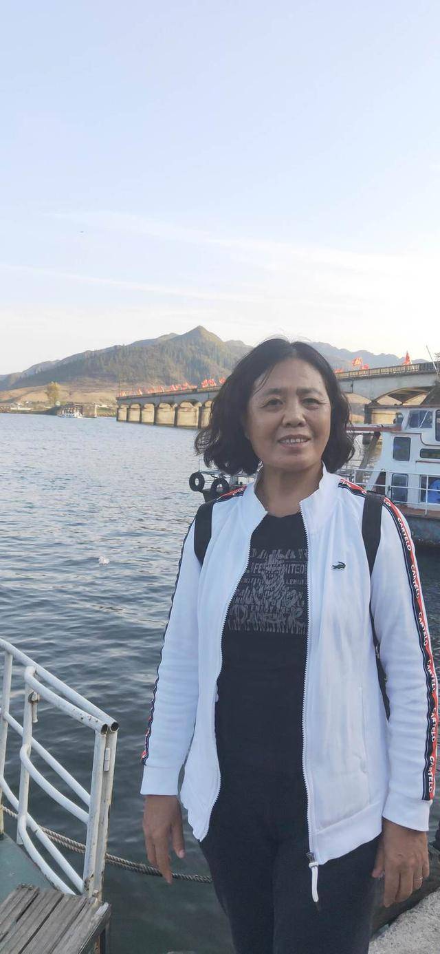 原创鸭绿江上的另外一座断桥丹东宽甸下河口公路断桥