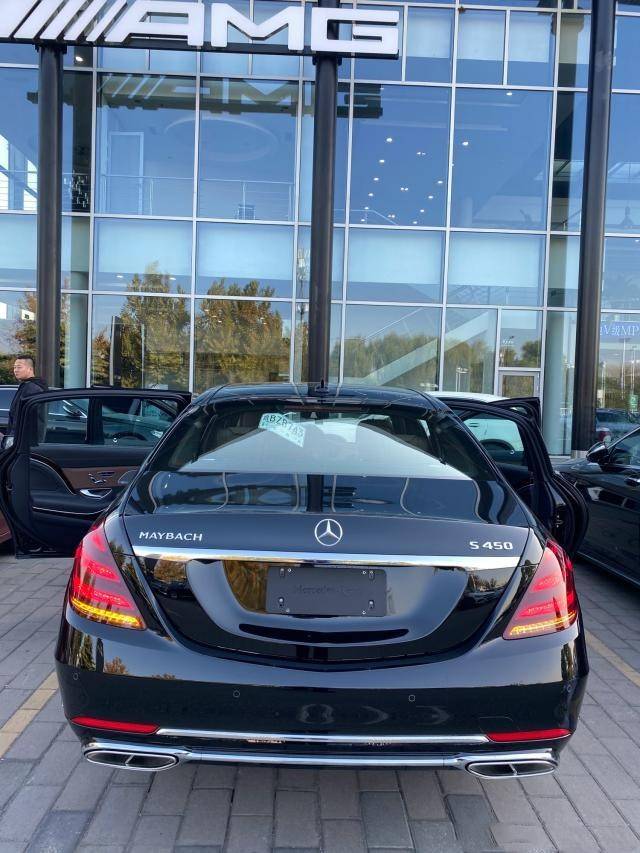 奔驰迈巴赫s450眉眼间大气端庄不愧是豪车