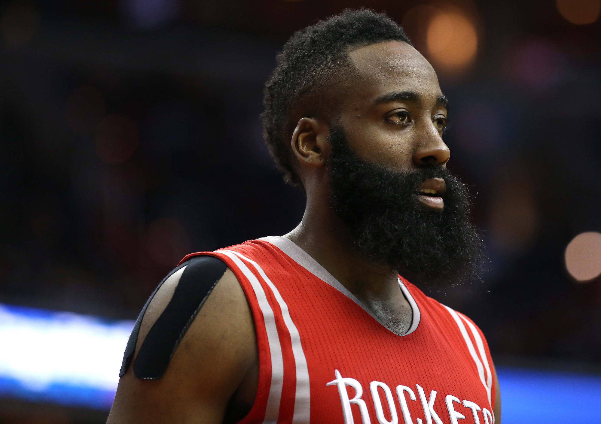 篮网两巨星内讧?招揽哈登问题无法达成共识,杜兰特或只能二选一