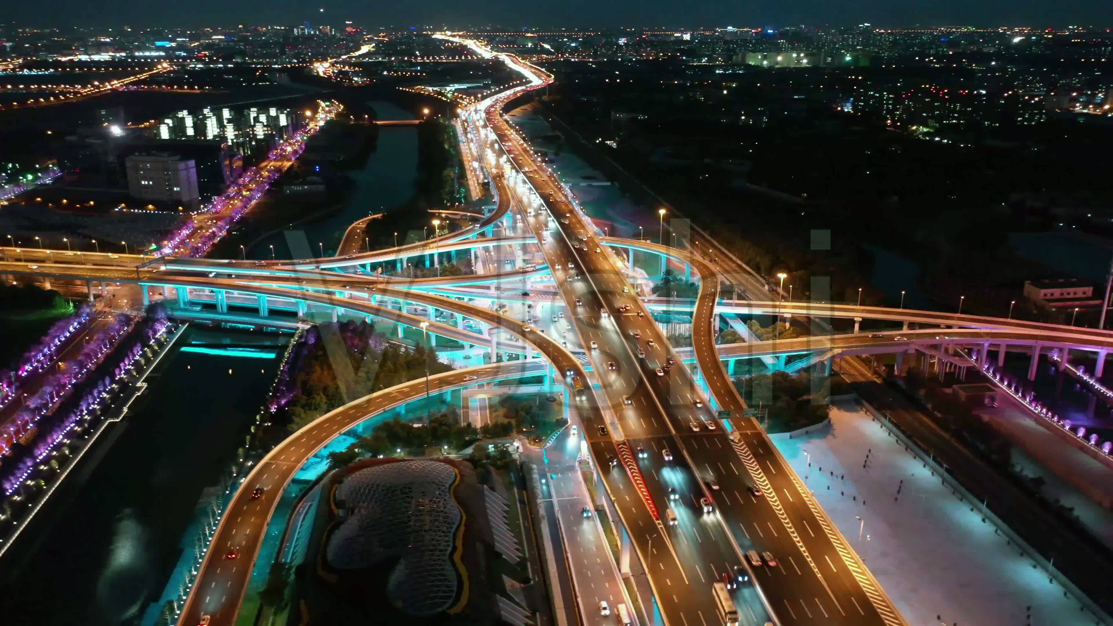 进上海虹桥机场前让你体验一下严谨的登记手续