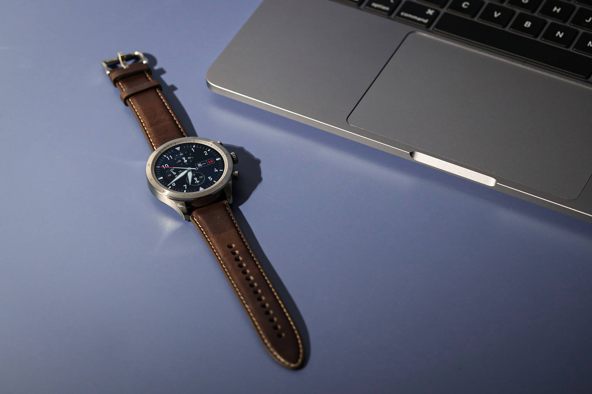 商务精英标配zeppz旗舰级智能商务手表赏析