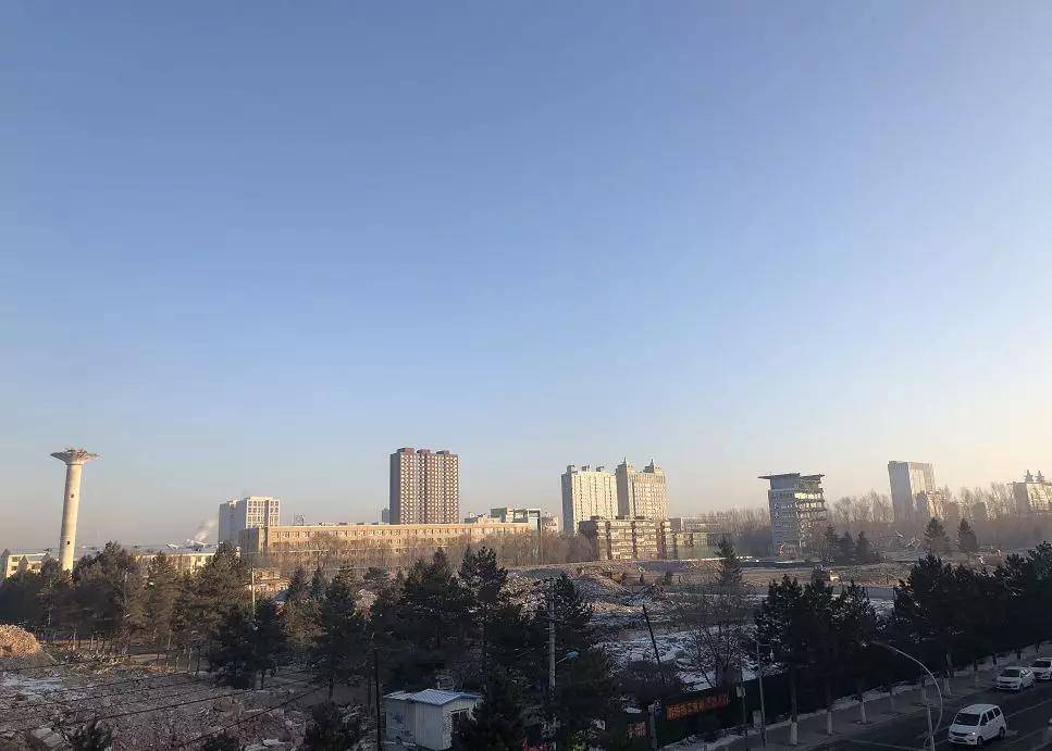 除了康达地块外,还有位于蔚山路与光谷大街交会处的一汽轿车板块,这里