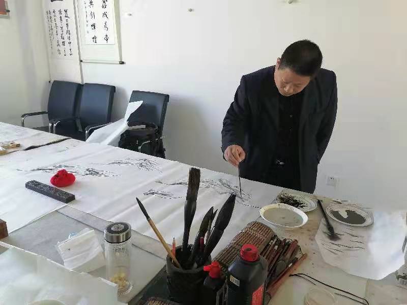 山东滕州举行书画家进基层活动